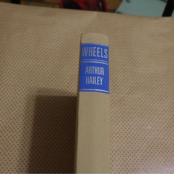 Arthur Hailey Wheels Book - Picture 2 of 2